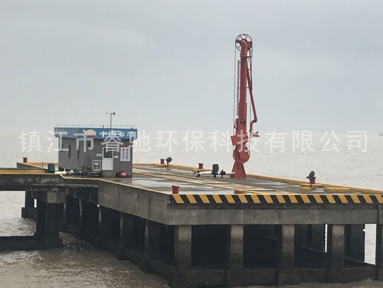 選擇石化碼頭輸油臂時需要注意哪些事項？